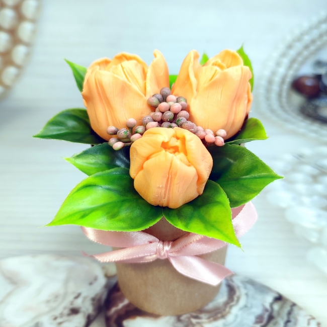 Мыльные тюльпану в стаканчике