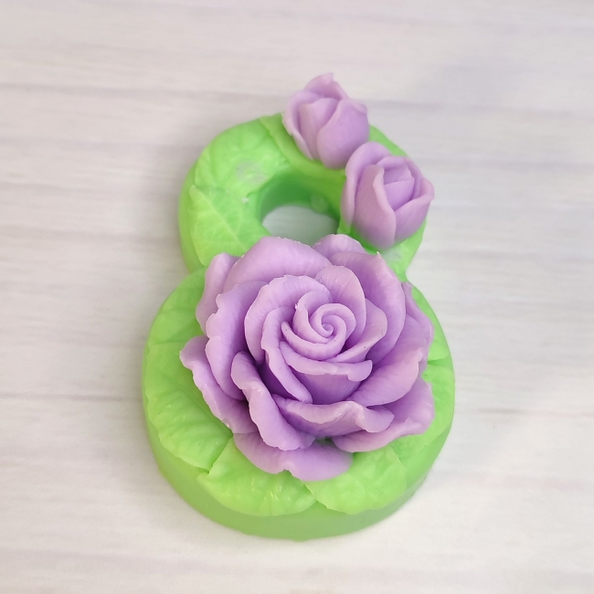 восьмёрка с розами