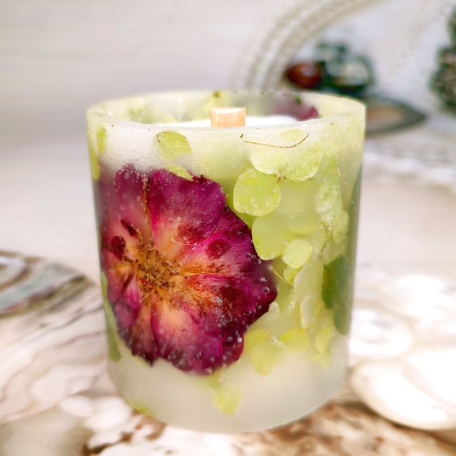 Свеча Шиповник