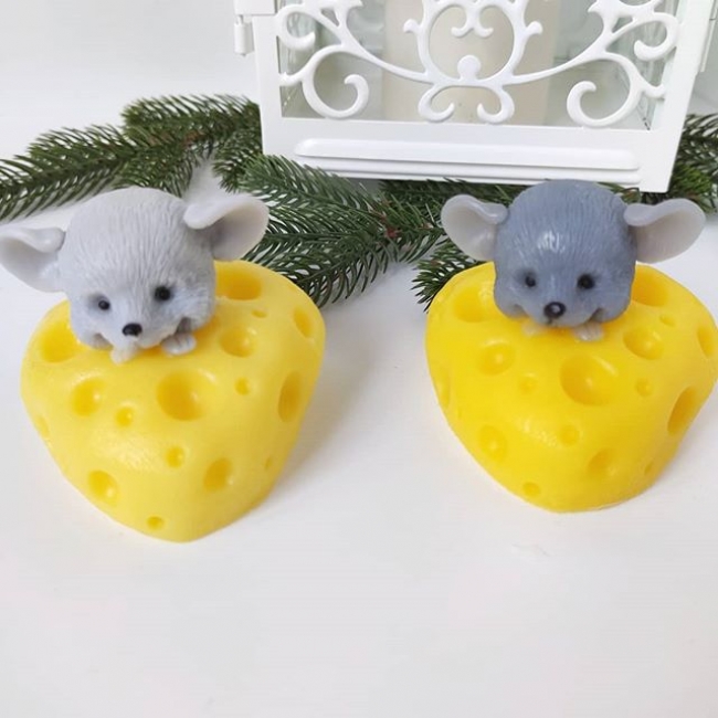 Мышонок в сыре