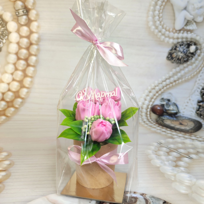 с 8 Марта тюльпаны