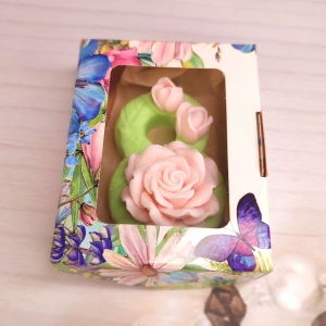 Восьмёрка с розочками