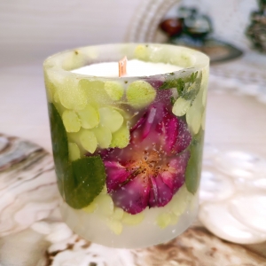 Аромасвеча с шиповником