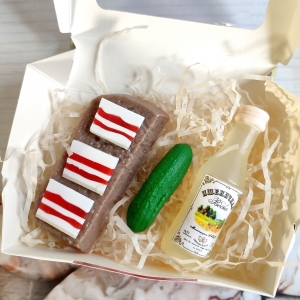 Подарочный набор Сало, водочка, огурчик