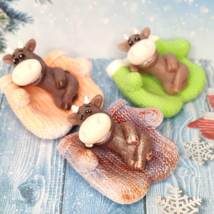 Бычок Игнат на варежке