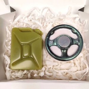 Подарок на день автолюбителя из мыла