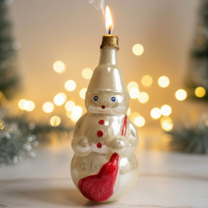 Свеча Снеговик